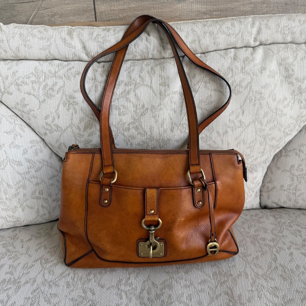 Vintage 90's Etienne Aigner Tan Leather Shoulder Bag Satchel Brass Hardware